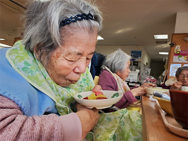 さつま芋の甘露煮と味噌汁