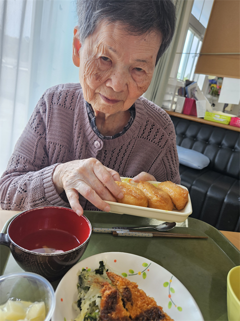 おいなりさん食す
