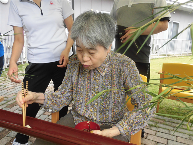 流しそうめん