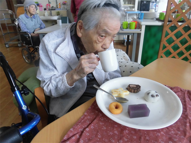 おやつバイキング