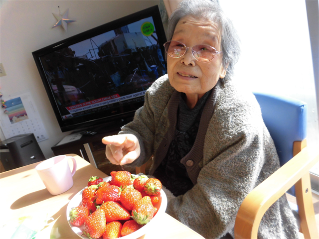 イチゴ頂きました