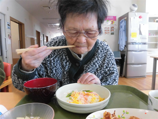 ちらし寿司頂く