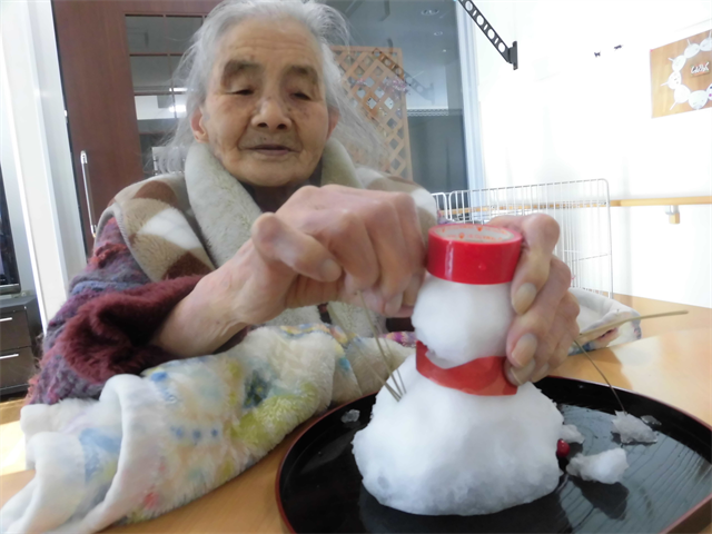 雪をさわりました