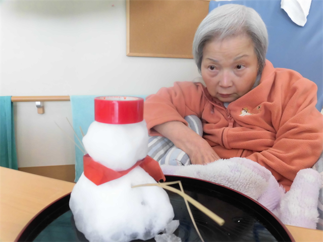 雪をさわりました
