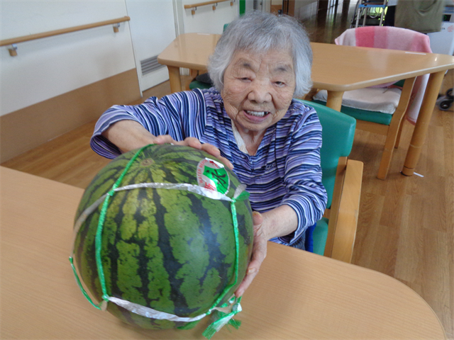 スイカ頂きました