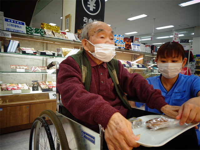 イオンに買い物