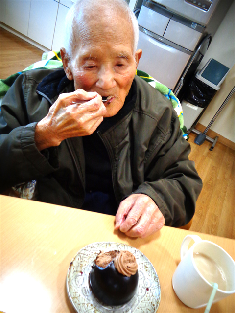 ヒカリノ木へ