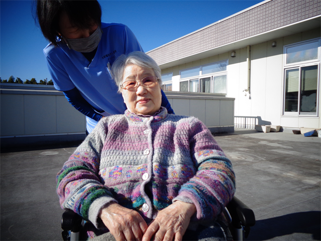 外へ散歩に