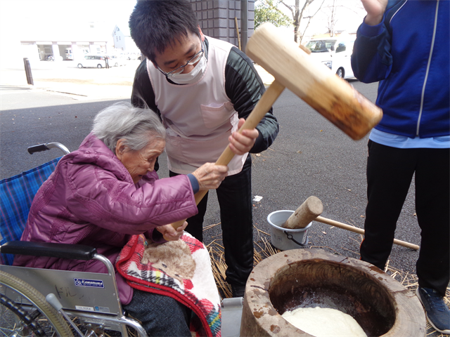 餅つき行いました