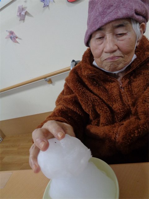 雪だるま触り
