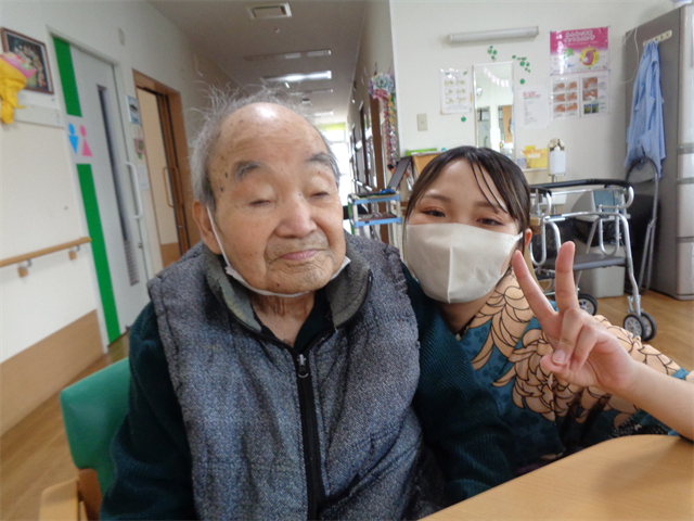 袴を見せに見てくれました