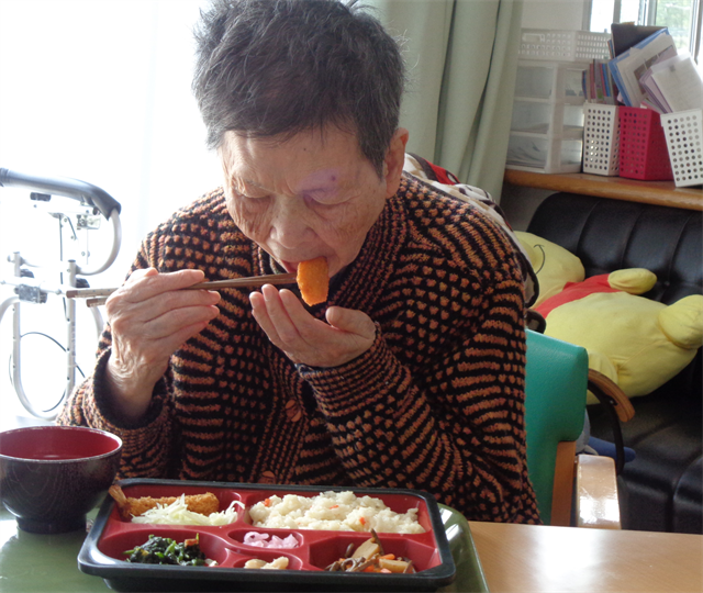 タケノコご飯の弁当