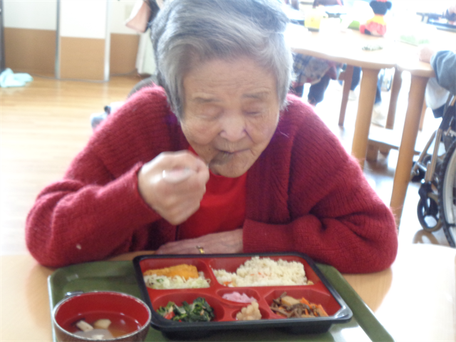 タケノコご飯の弁当