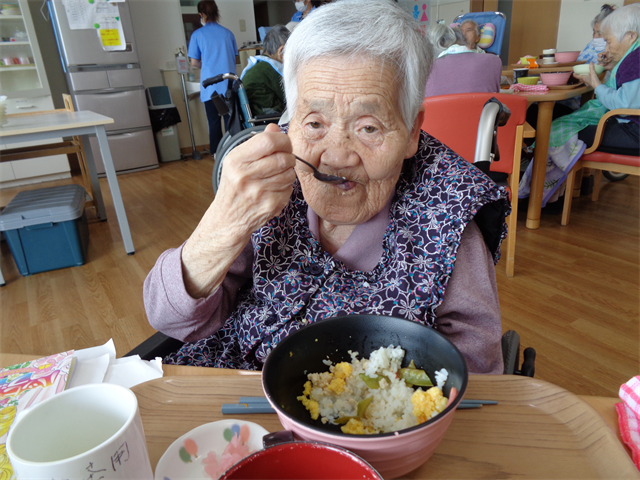 三食丼美味しい