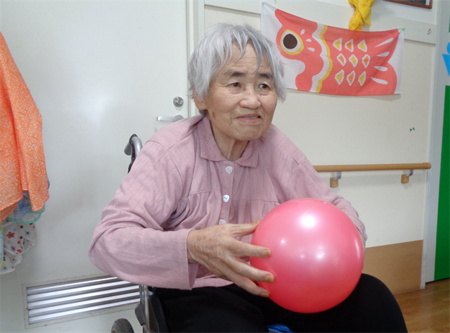 ボール投げ＆コップ積み