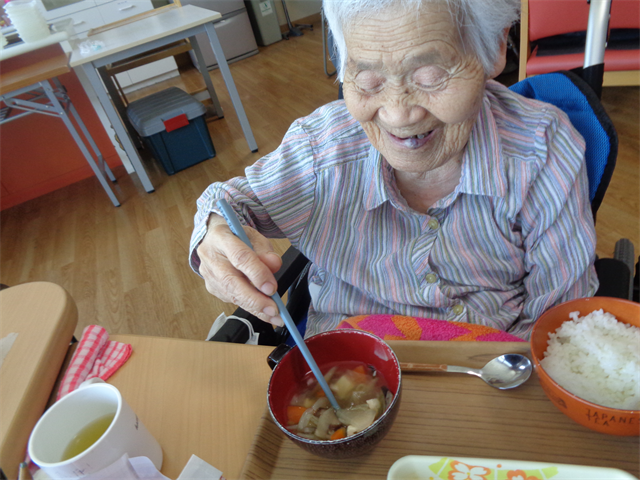 けんちん汁が昼食に
