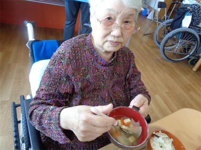 けんちん汁が昼食に