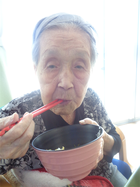 お昼はシラスご飯