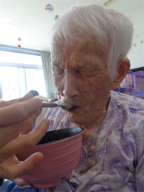 お昼はシラスご飯