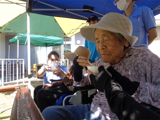 流しそうめん