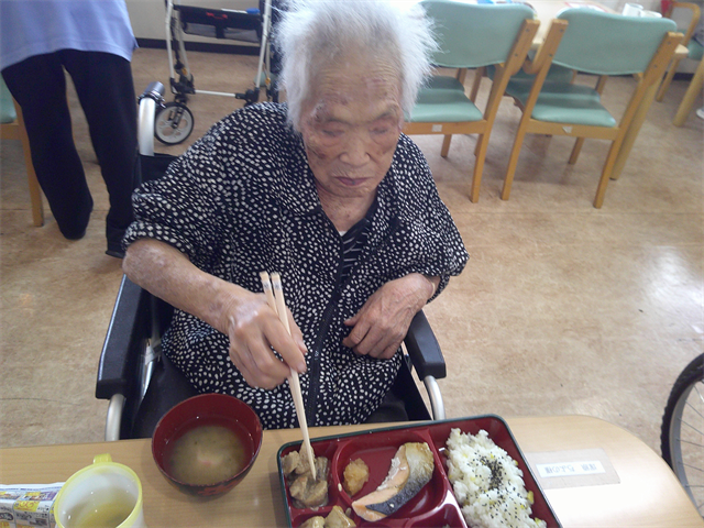 特別食「栗ご飯」