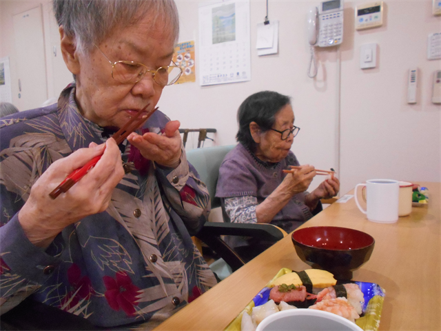 夕食のお寿司