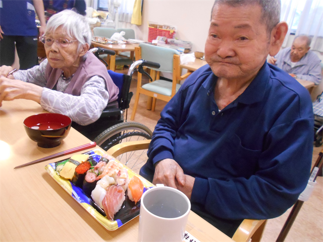 夕食のお寿司