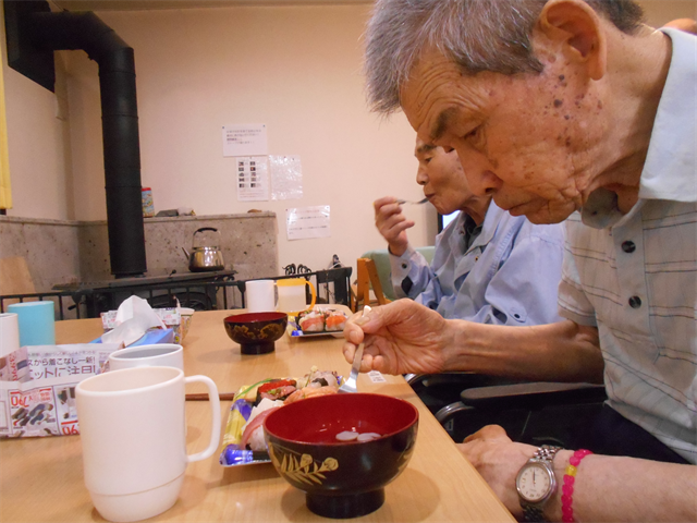 夕食のお寿司