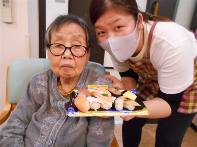 夕食にお寿司を食す