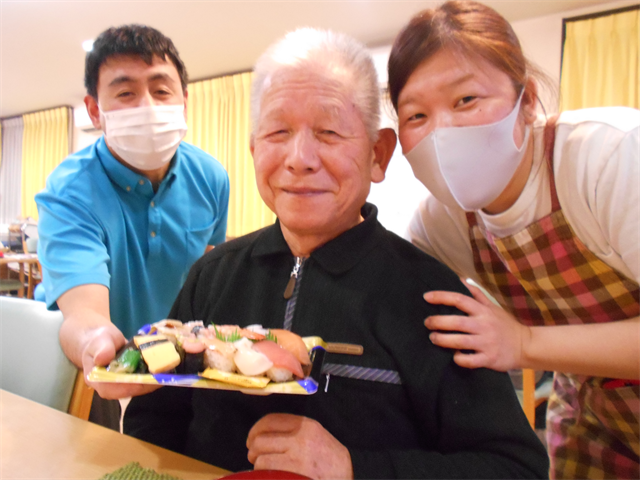 夕食にお寿司を食す