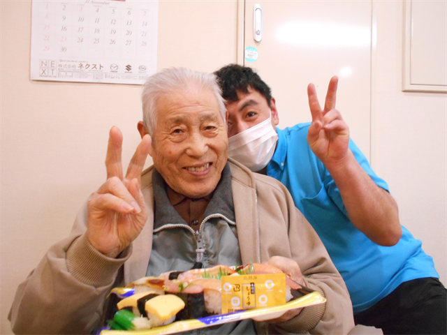 夕食にお寿司を食す