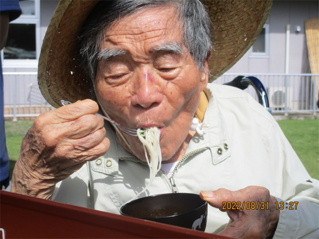 流しそうめん