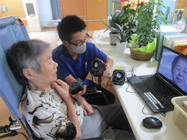 テレビ電話の様子