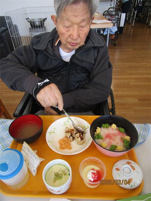 ひな祭り特別メニュー