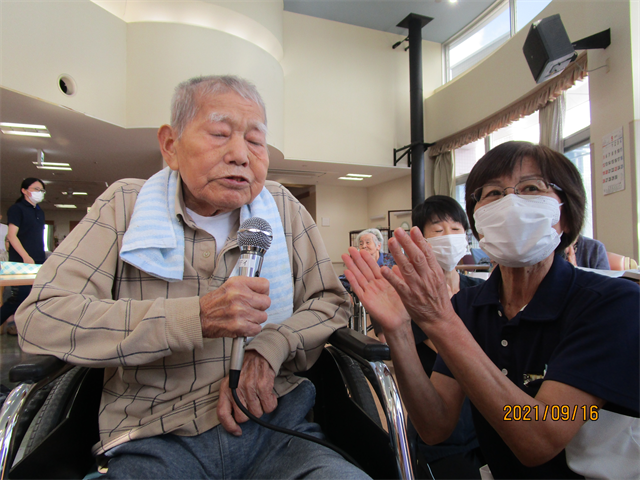 敬老会とカラオケ大会