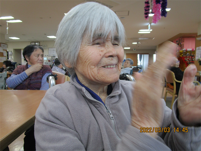 今日は楽しいひな祭り