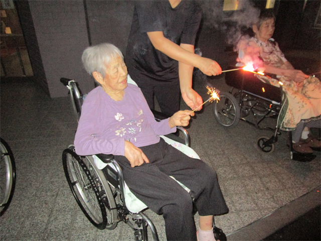 誕生会での花火