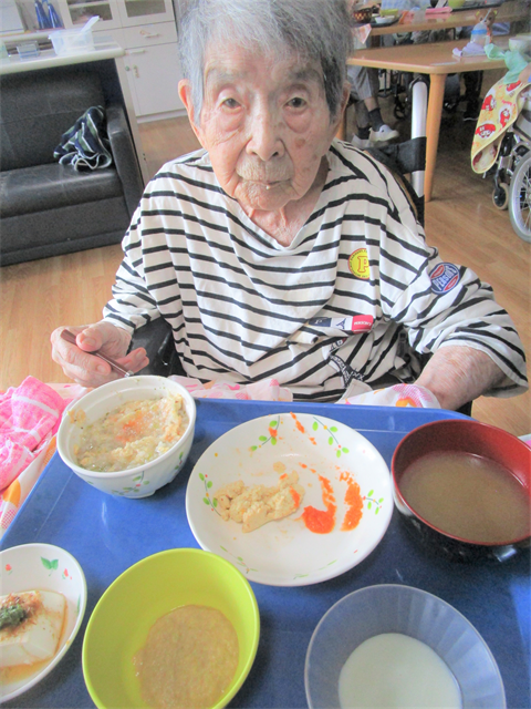お昼の様子
