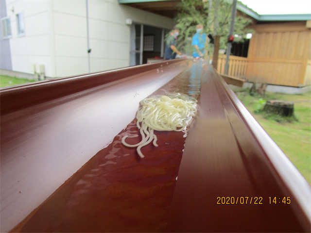 流しそうめん