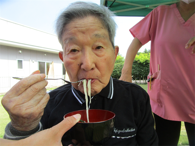 流しそうめん