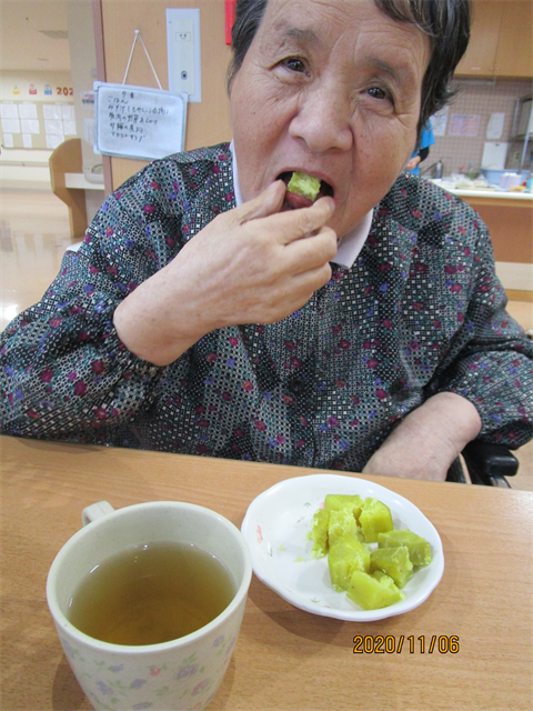 さつまいも食す