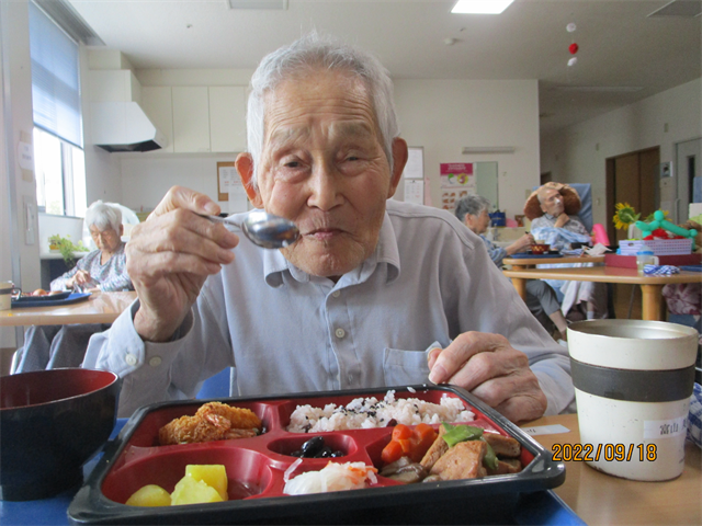 敬老会の昼食
