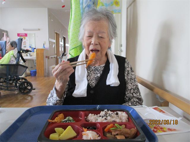 敬老会の昼食