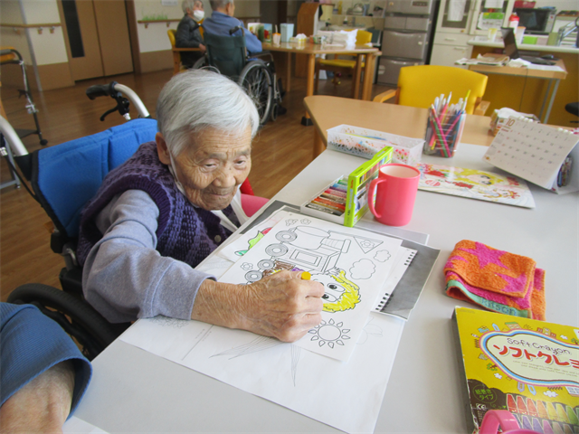 塗り絵行いました