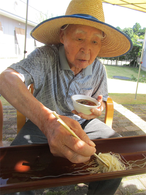 流しそうめん