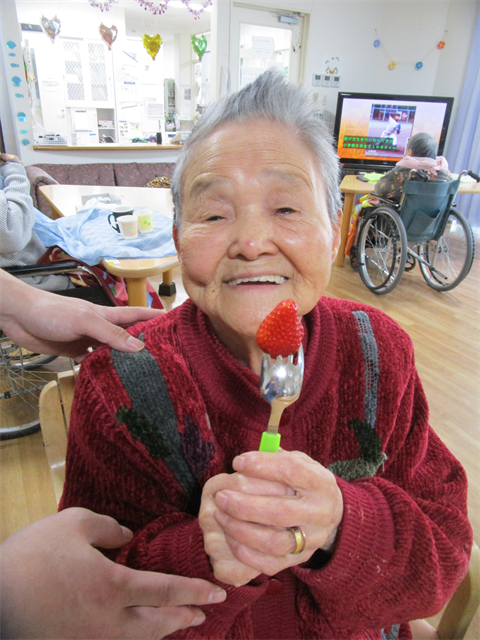 ご家族様からイチゴ頂く