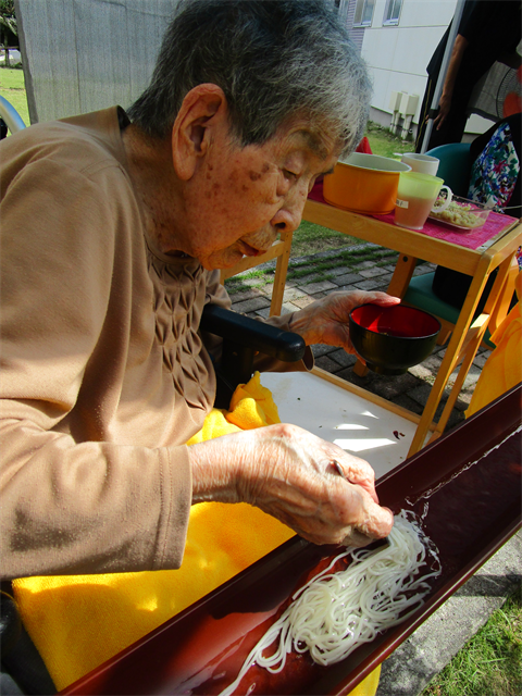 流しそうめん