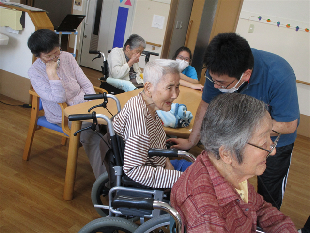 敬老会を開催