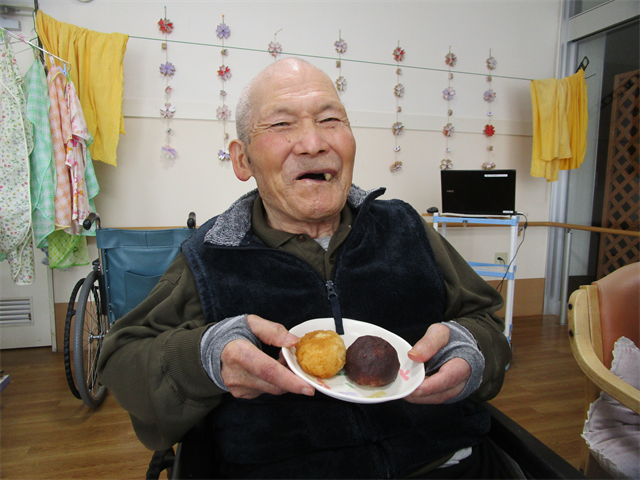 お彼岸でおはぎ食す