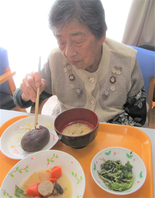 お彼岸でおはぎ食す